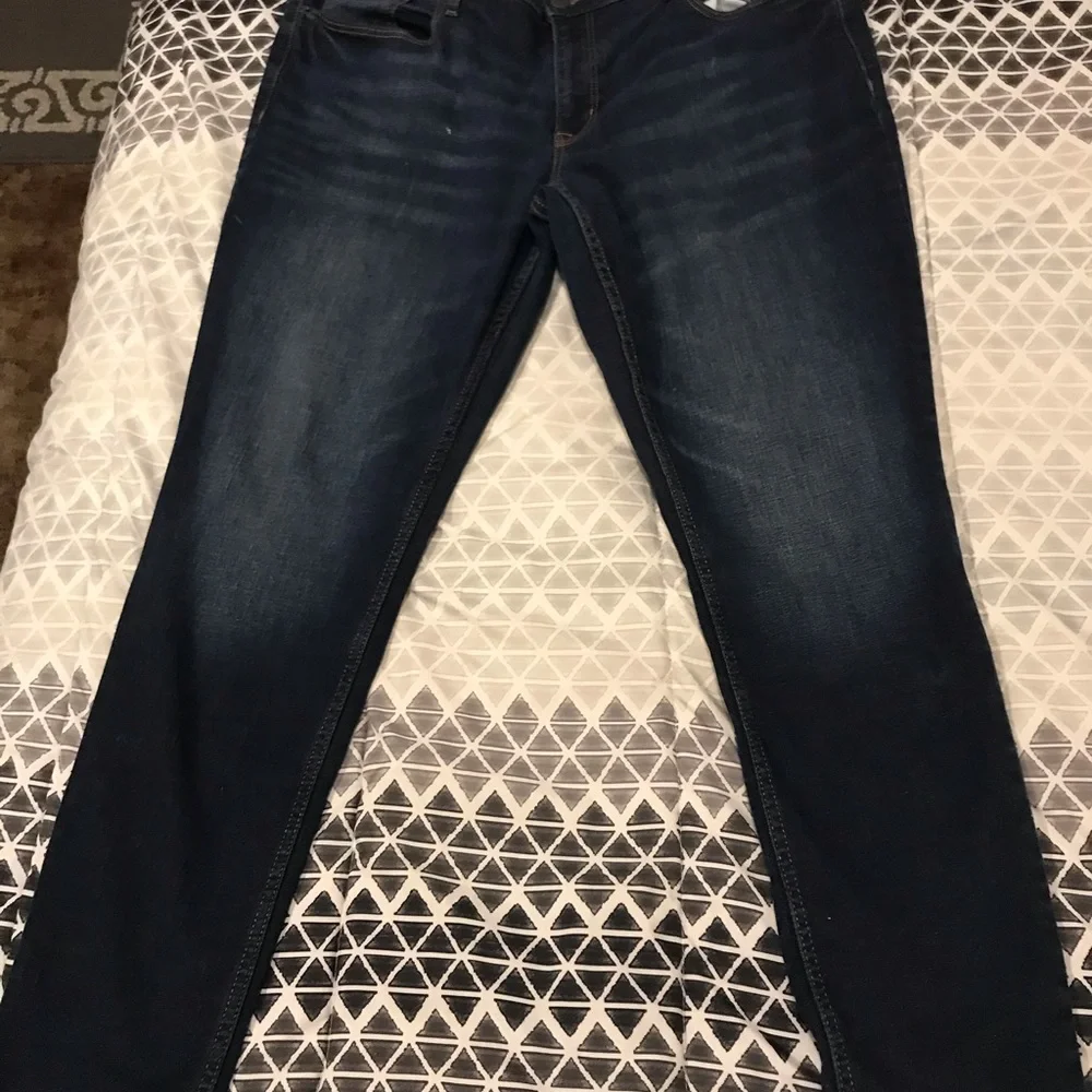 Jeans - Picture 2 of 4